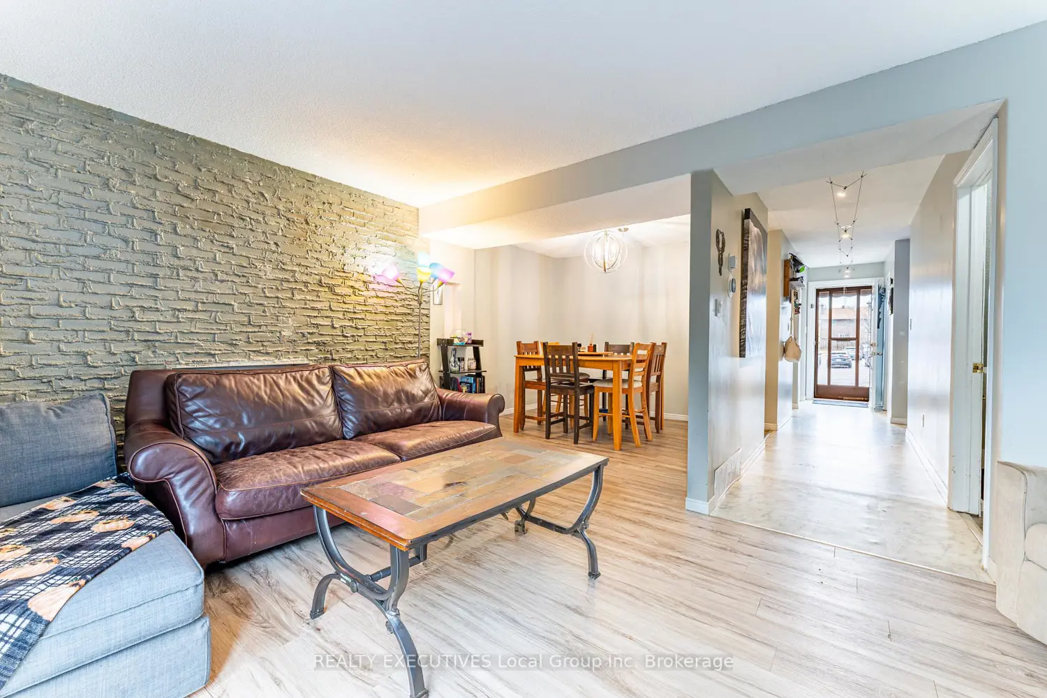 Additional image 12 of 398 Wickstead Avenue 36
