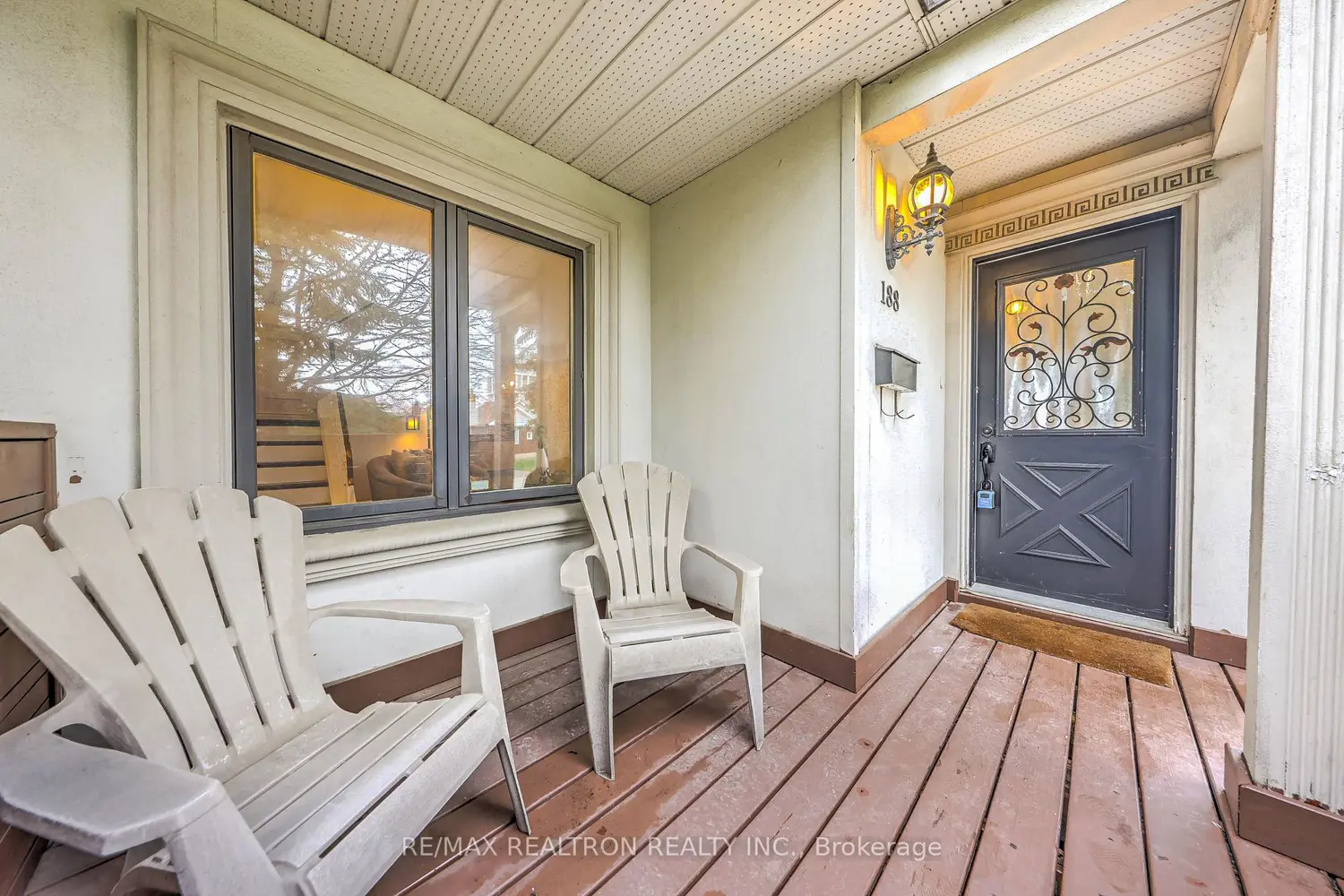 188 Maplehurst Avenue
