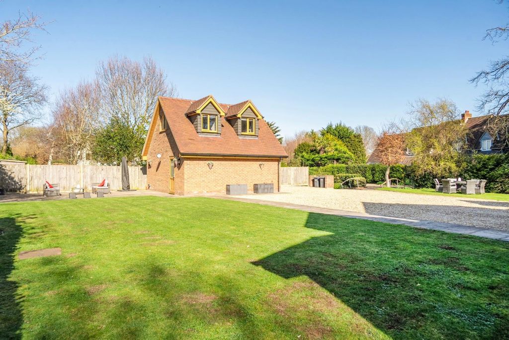 Additional image 24 of 5 bed detached house for saleNorth Close, Havant PO9