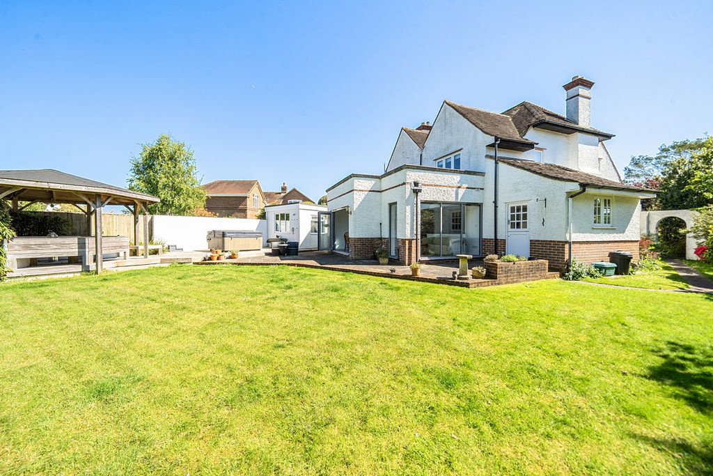 Additional image 30 of 4 bed detached house for saleSt Catherines Road, Hayling Island PO11