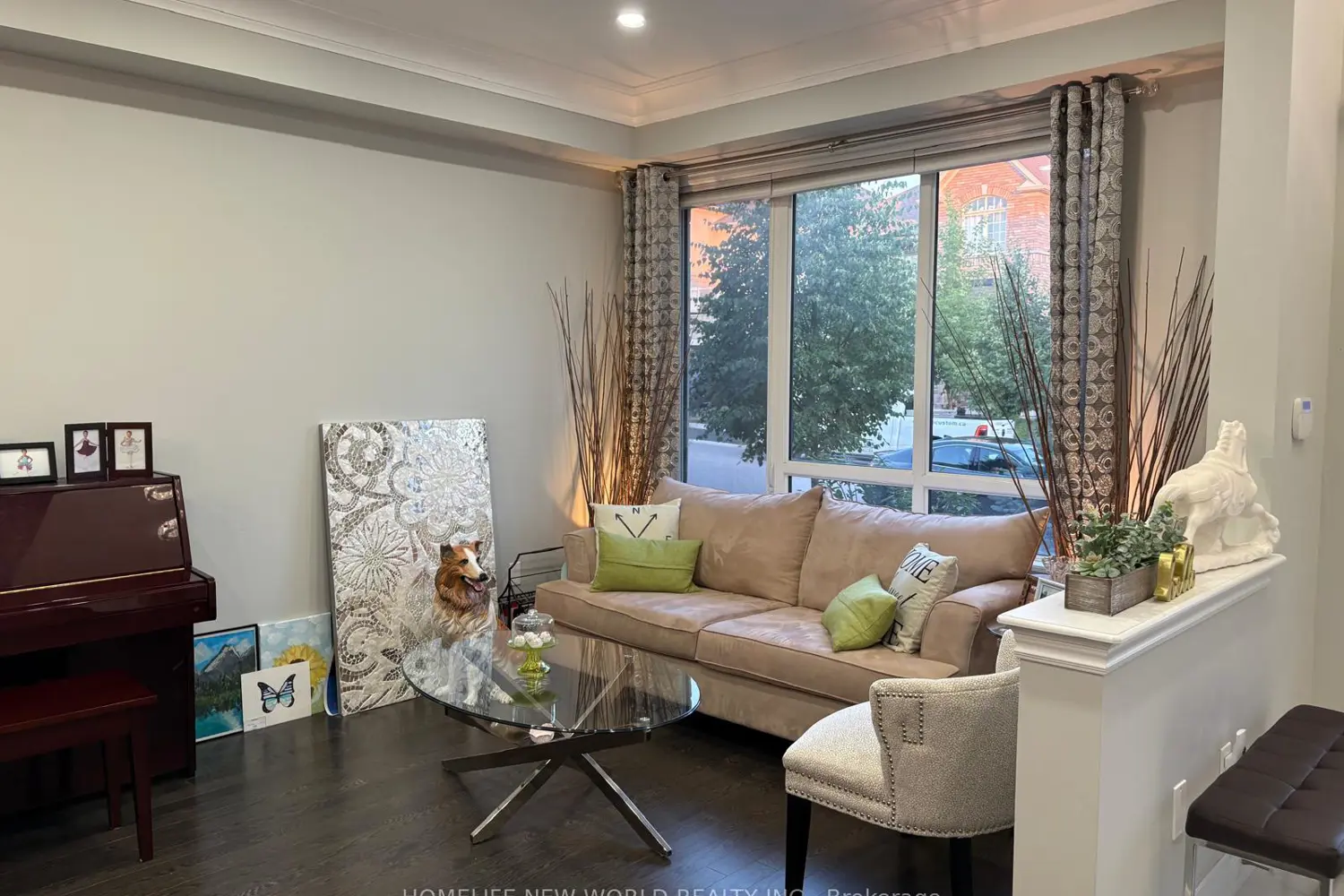 143 Mondial Crescent photo 5