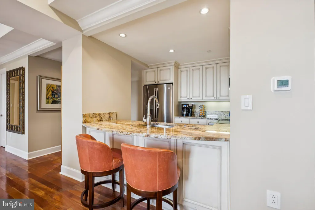 Additional image 5 of 1701 Locust Street Unit 1512, Philadelphia, PA 19103