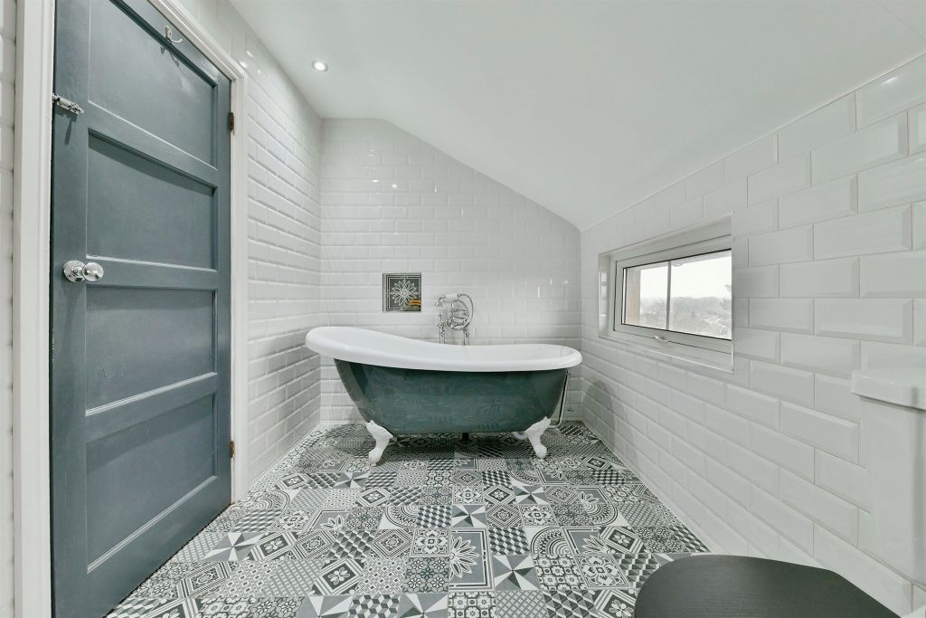 Additional image 18 of 2 bed flat for saleNew Road, Hertford SG14