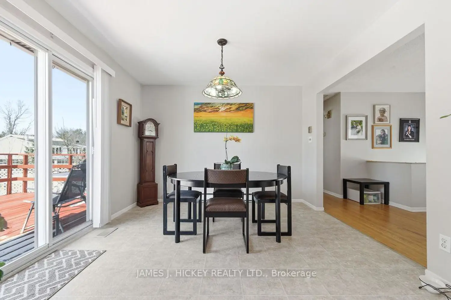 101 Frontenac Crescent photo 2