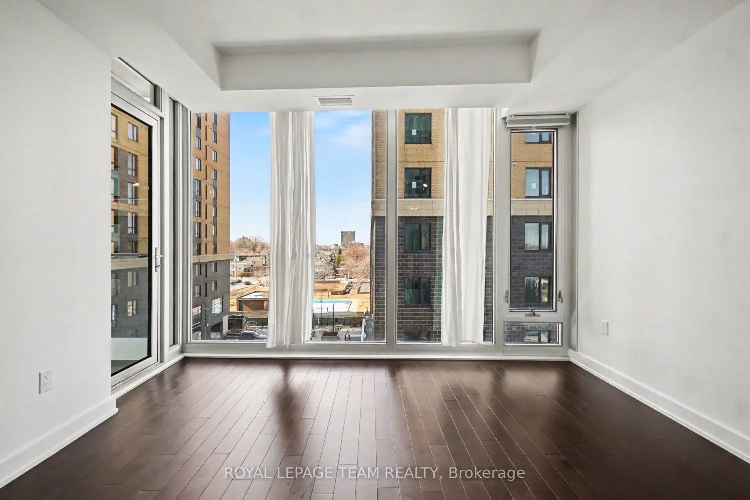 Additional image 5 of 111 Champagne Avenue 406