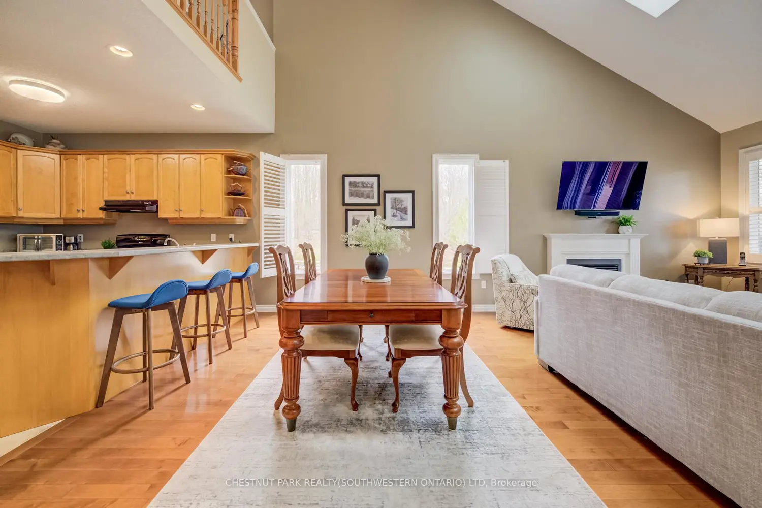 Additional image 4 of 560 Springwater Drive