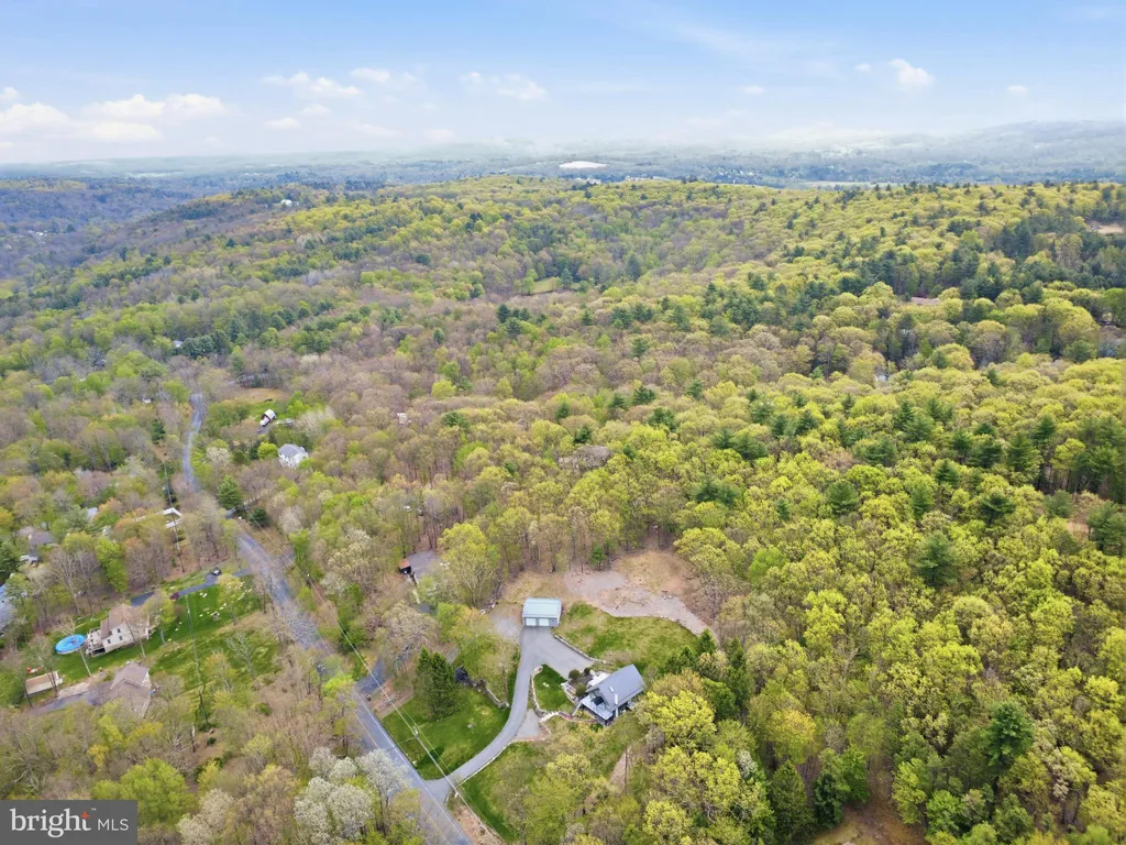 1012 Neola Church Road, Stroudsburg, PA 18360