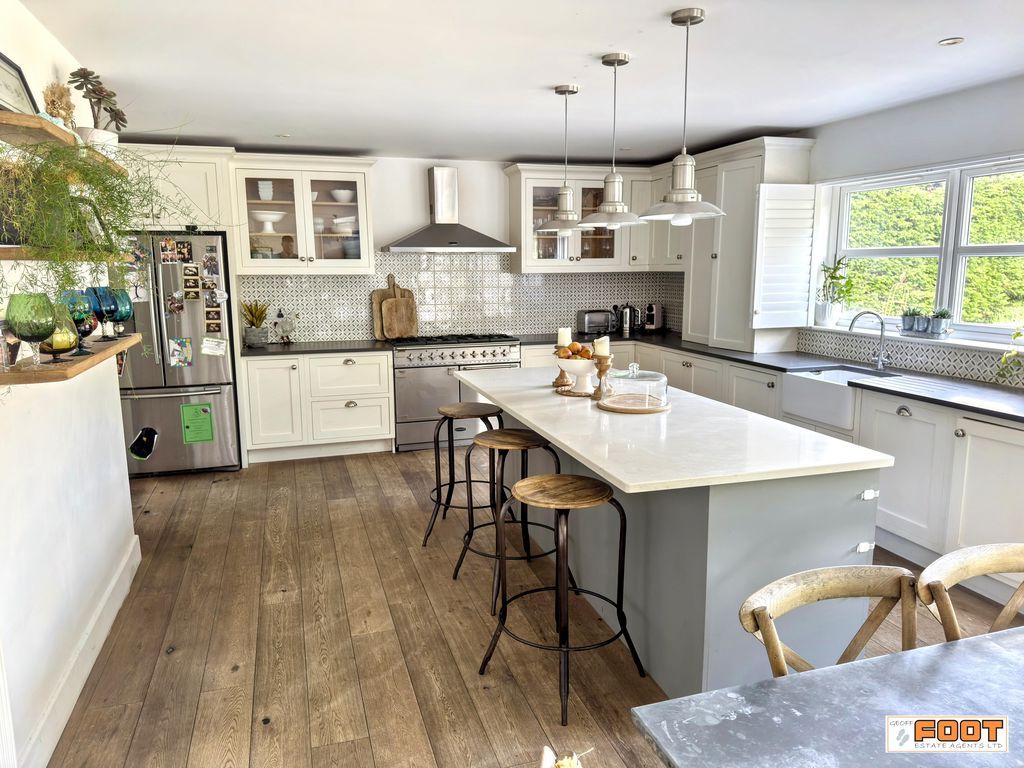 Additional image 4 of 5 bed detached house for saleHollow Lane, Hayling Island PO11