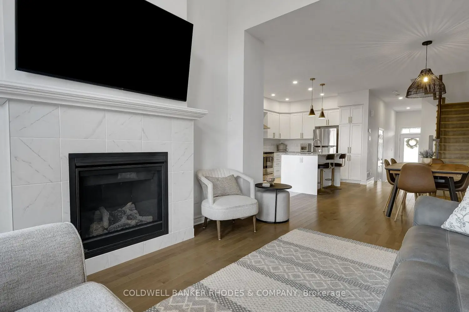 862 Chipping Circle photo 3