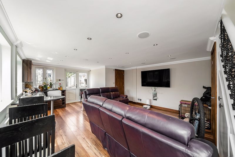 Additional image 32 of 6 bed detached house for saleWare Road, Hoddesdon EN11