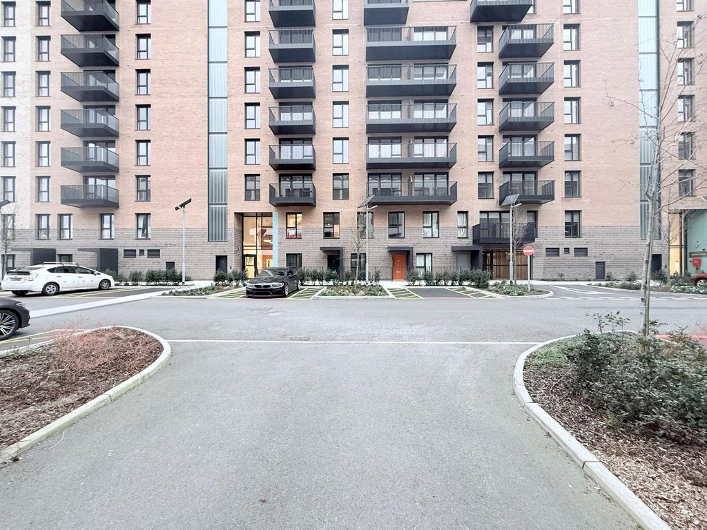 Additional image 2 of 2 bed flat for saleFarine Avenue, Hayes UB3