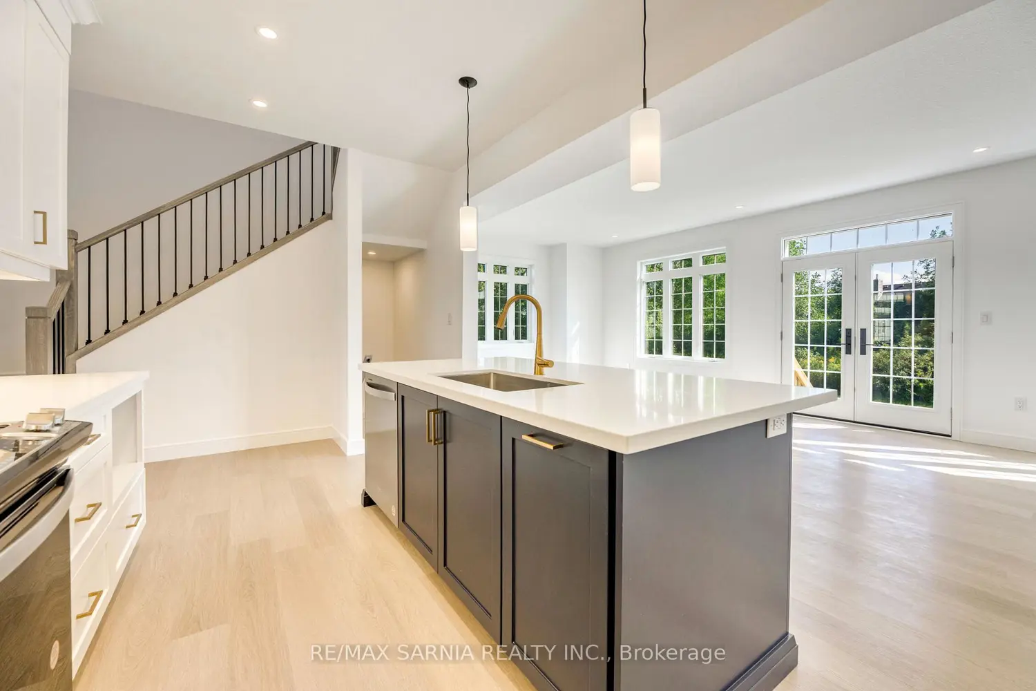 4167 Boardwalk Avenue photo 3