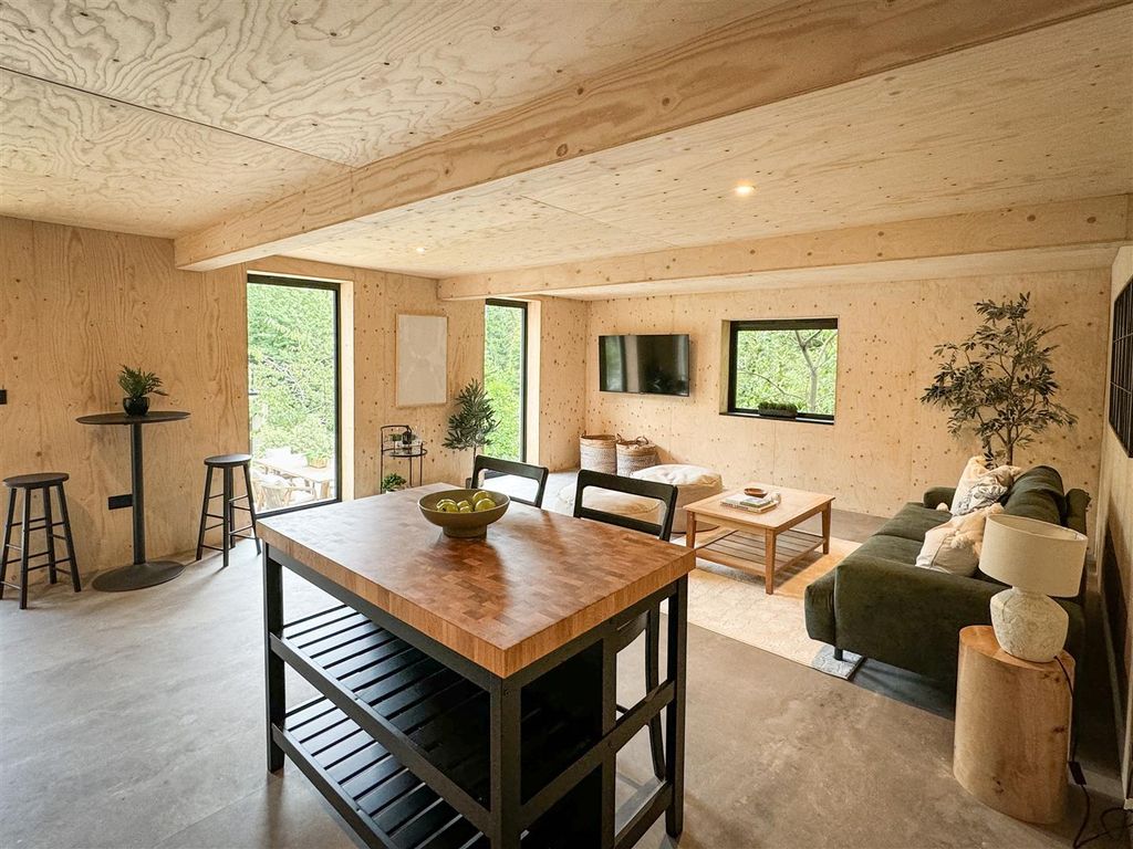 Additional image 13 of 5 bed detached house for saleChurt Road, Hindhead GU26