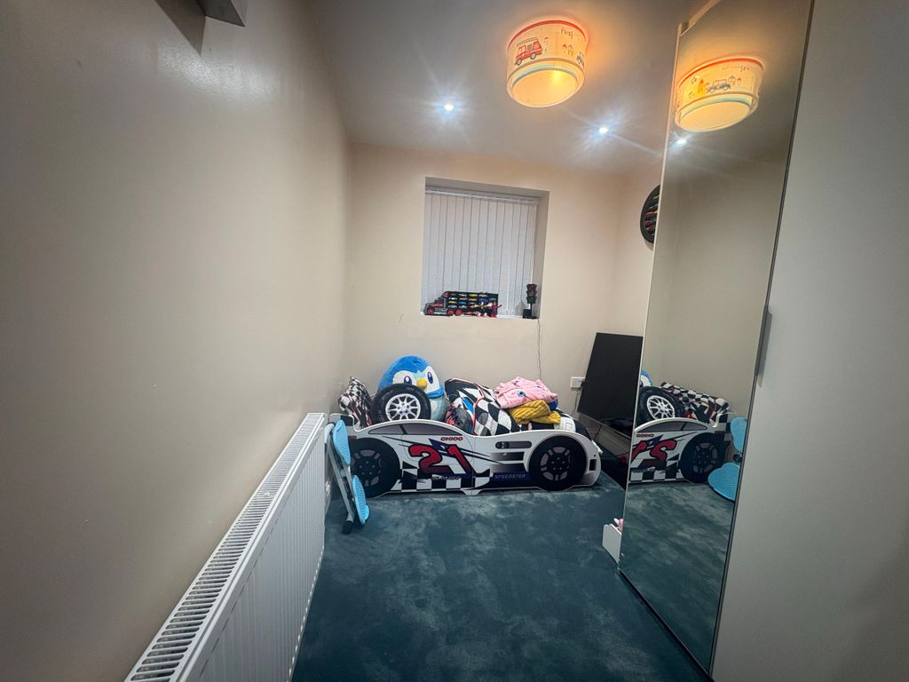 Additional image 14 of 6 bed semi-detached house for saleWentworth Crescent, Hayes UB3