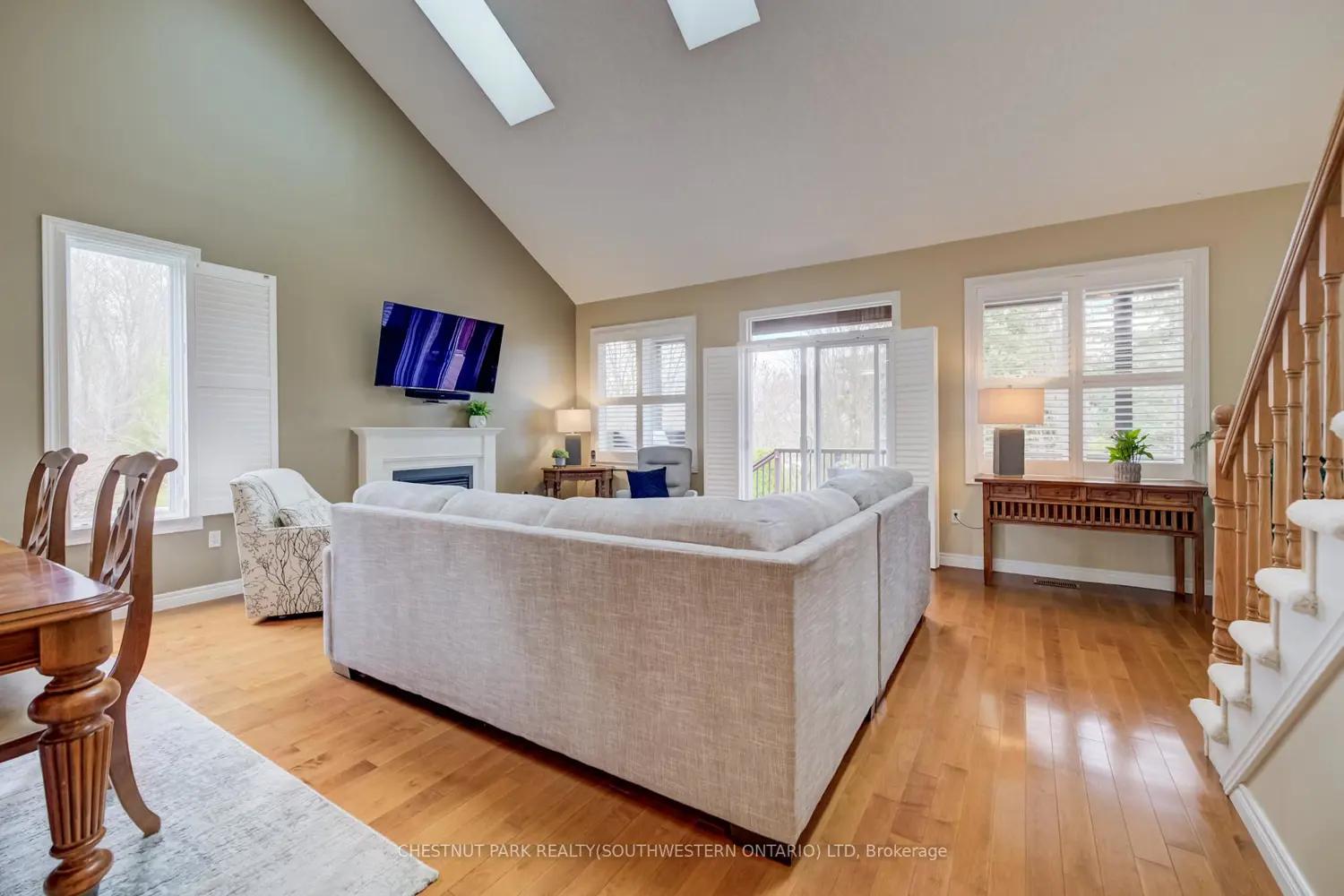 Additional image 5 of 560 Springwater Drive