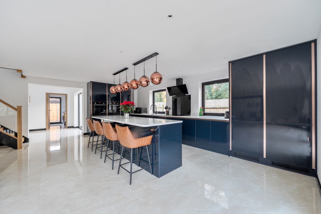 Additional image 8 of 5 bed detached house for saleMakins Road, Henley-On-Thames RG9