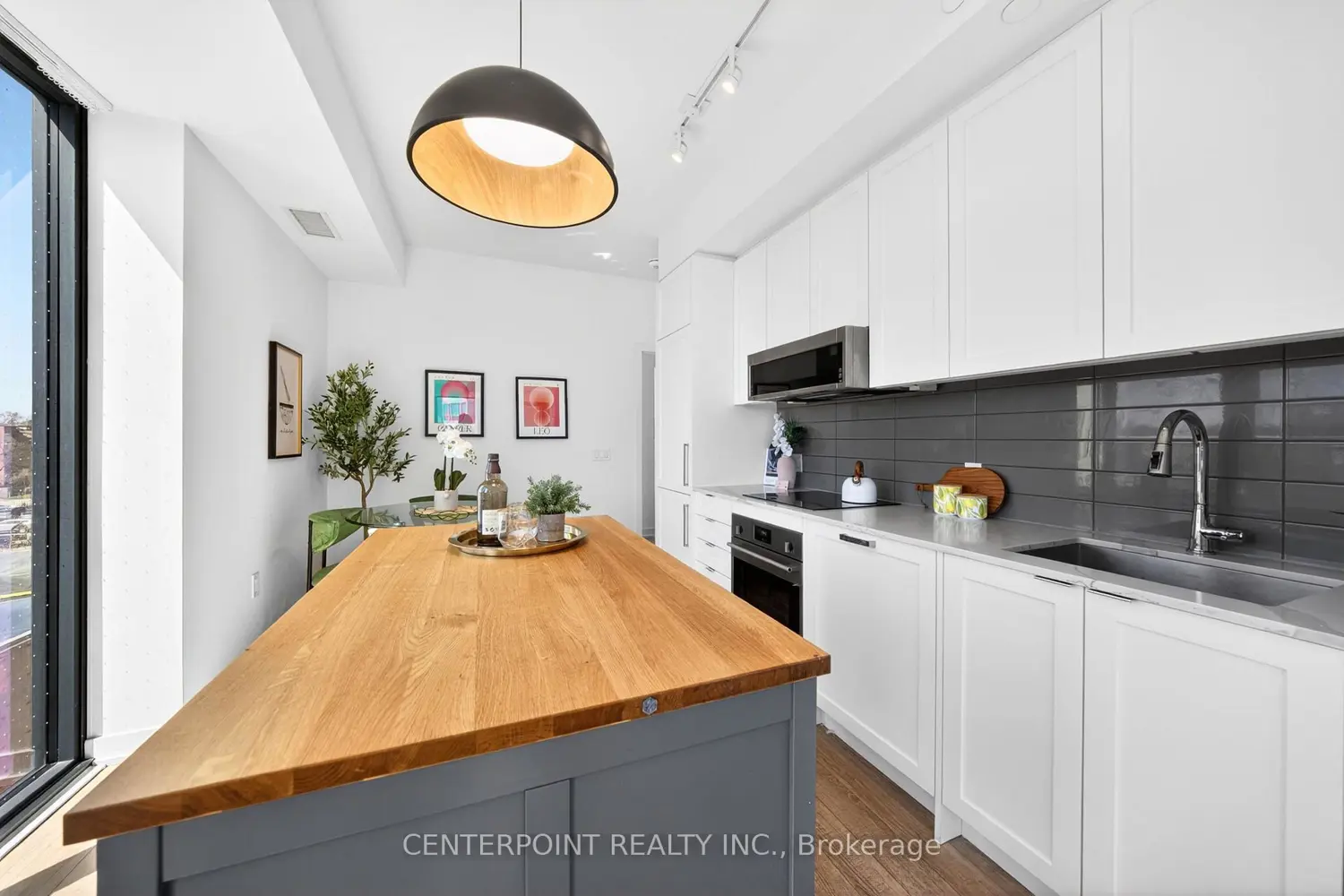250 Lawrence Avenue 519 photo 5