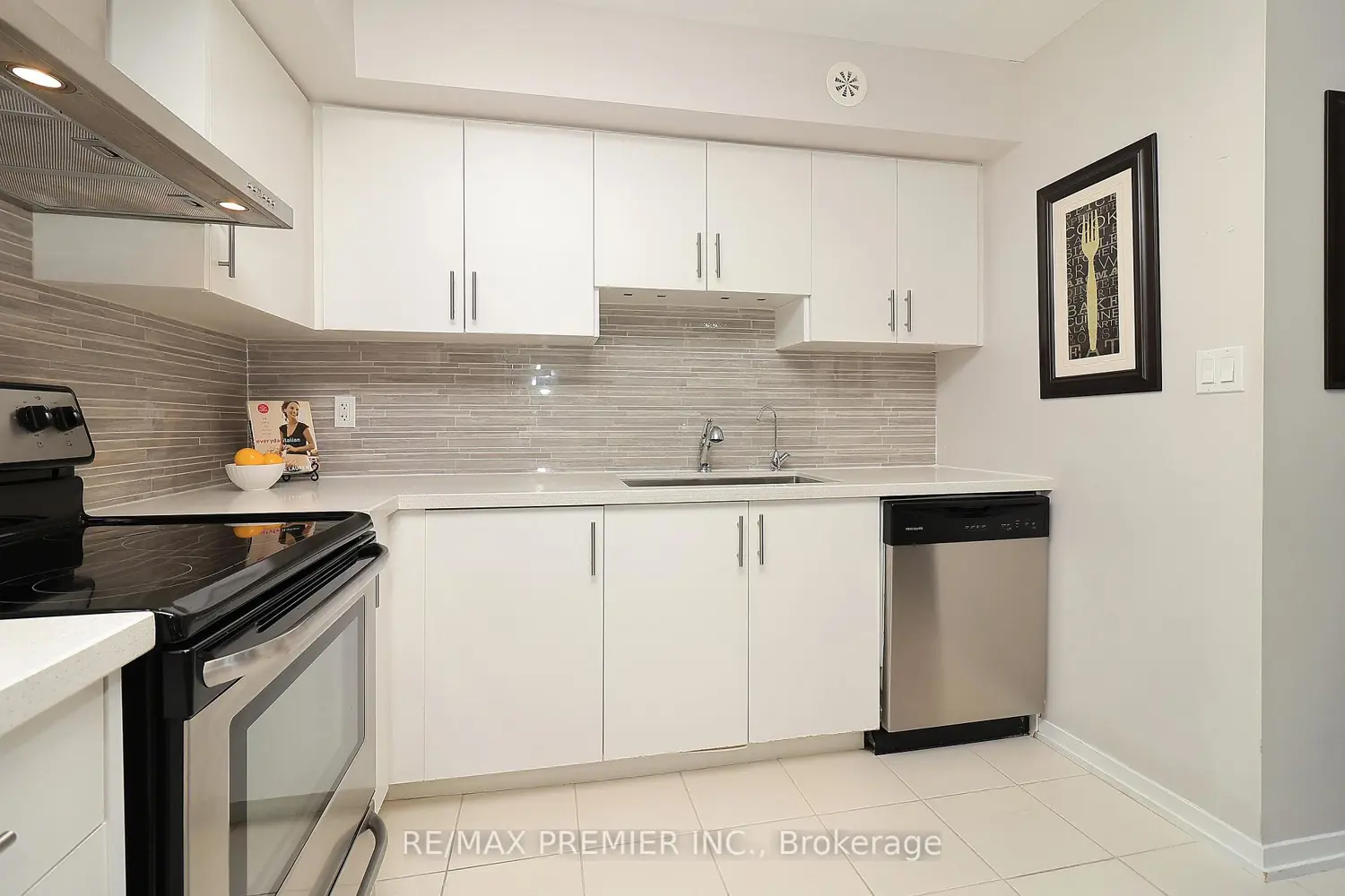 26 Bruce Street C14 photo 3