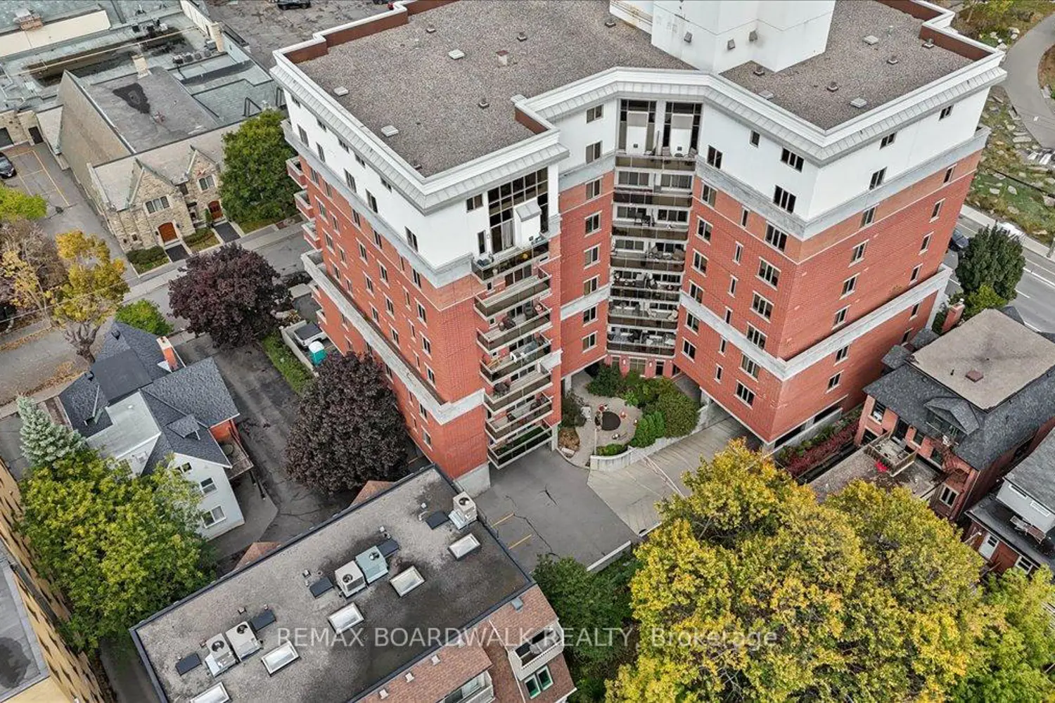 Additional image 19 of 320 Mcleod Street #Ph804
