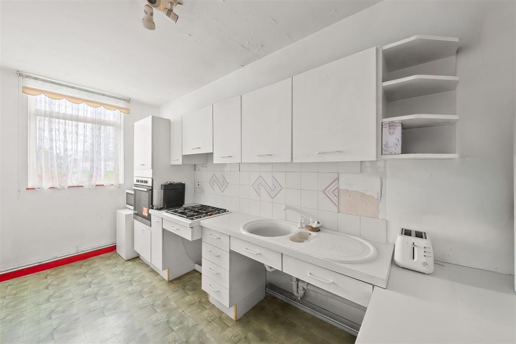 Additional image 4 of 1 bed maisonette for saleRosslyn Close, Hayes UB3