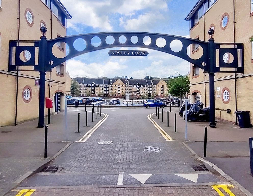 Additional image 18 of 3 bed flat for saleStephenson Wharf, Hemel Hempstead HP3