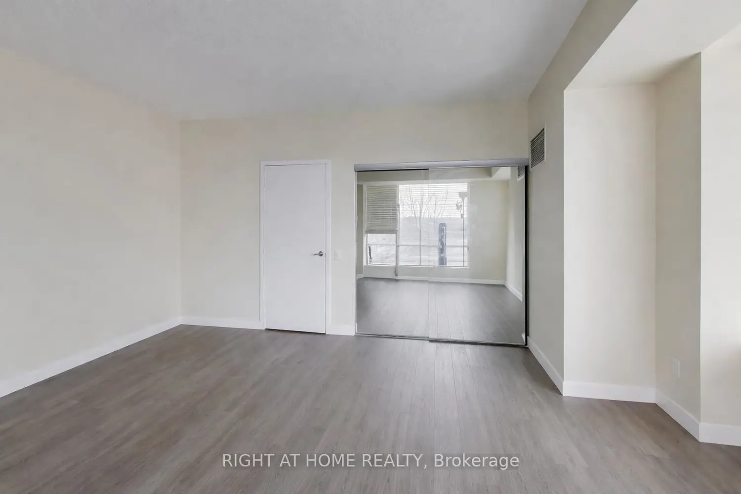 25 Singer Court Th07 photo 5