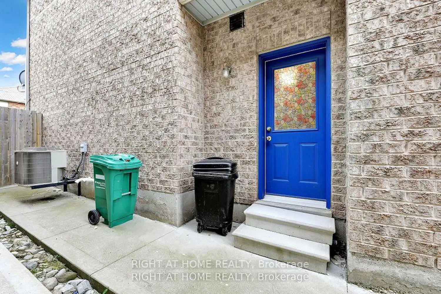 3 Silverbell Court photo 4