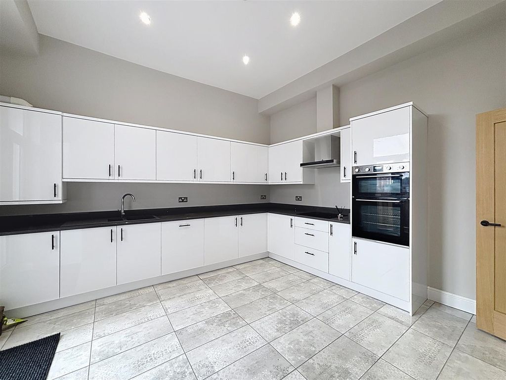 Additional image 9 of 4 bed end terrace house for saleEsplanade, Hornsea HU18
