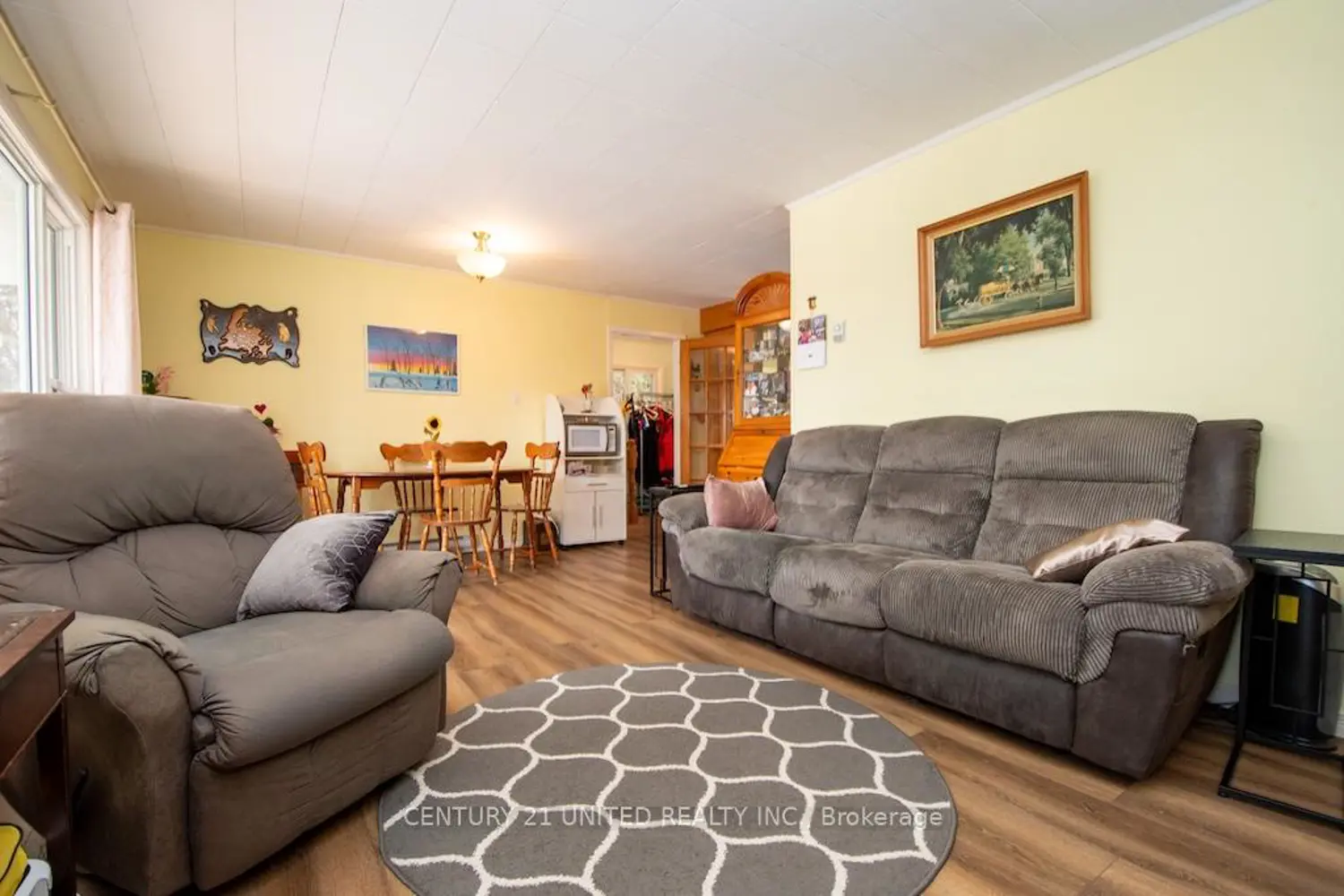 216 George Drive photo 3