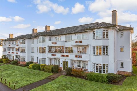 Brighton Road, Sutton, Surrey SM2