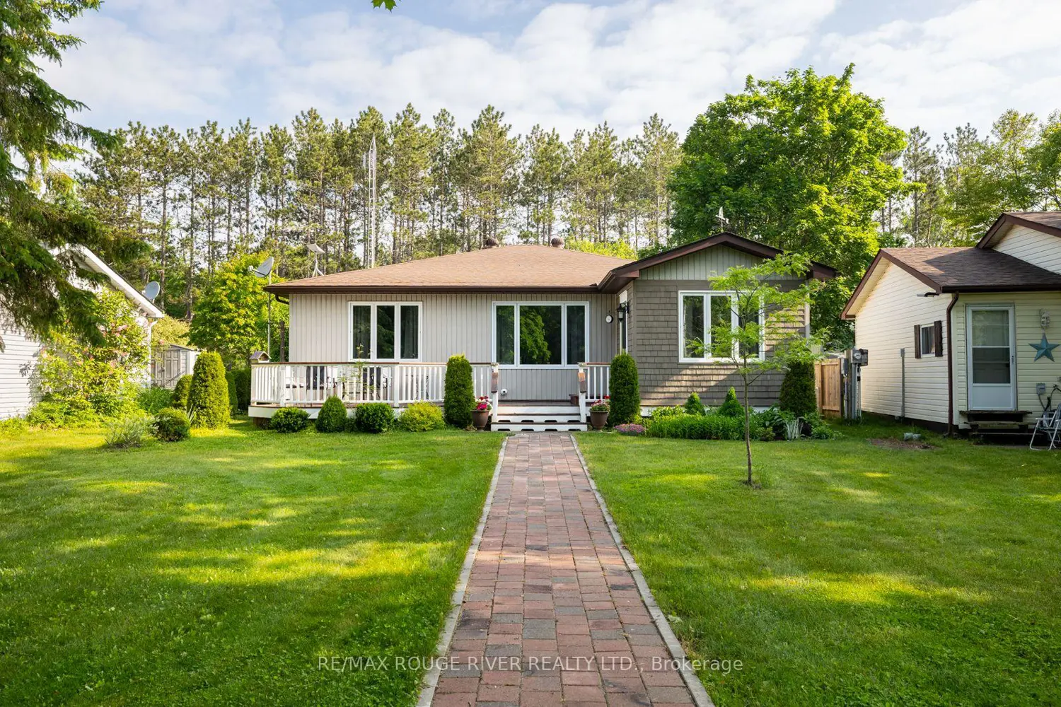 10126 Longsault Road 14 photo 2