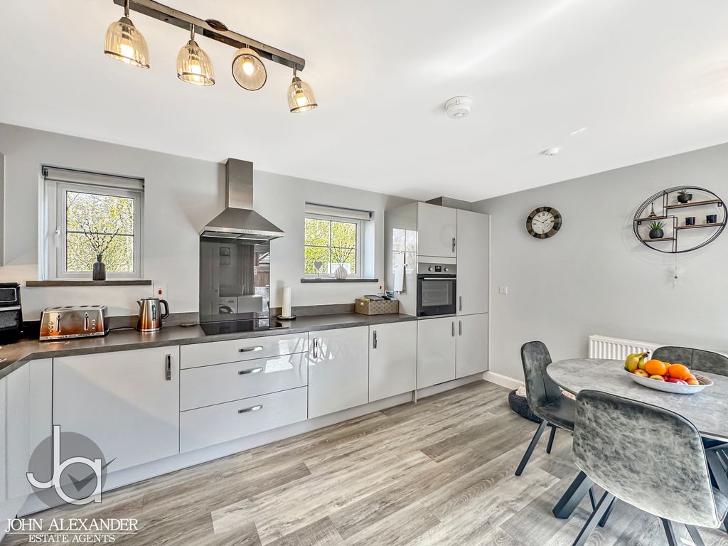 Additional image 7 of 4 bed detached house for salePrimrose Avenue, Dovercourt CO12