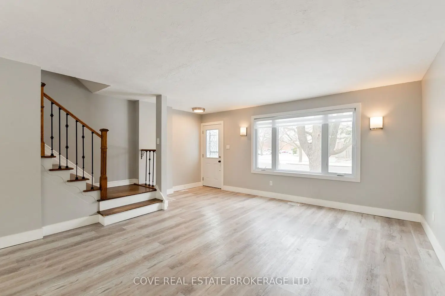 892 Notre Dame Drive