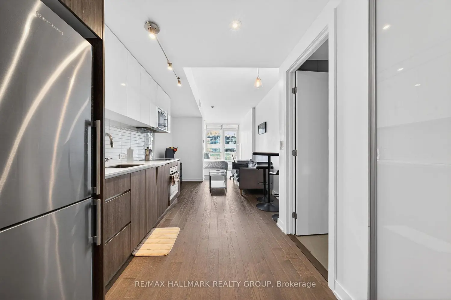 Additional image 3 of 199 Slater Street 1806