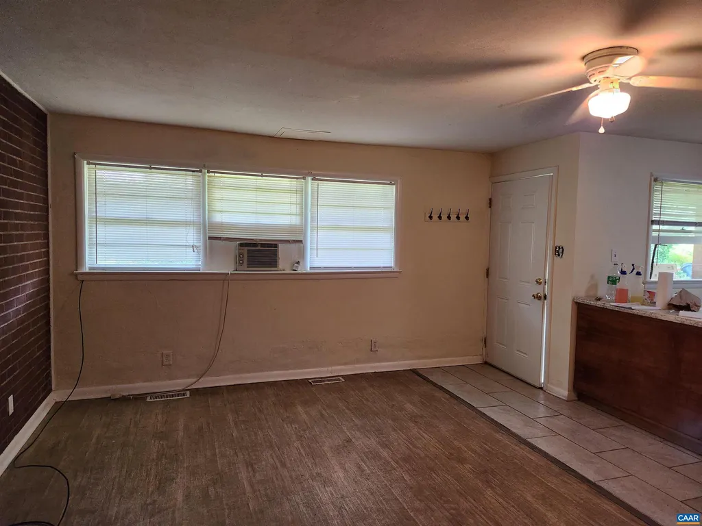 130 Apple Tree Rd Unit C, Charlottesville, VA 22903 photo 5
