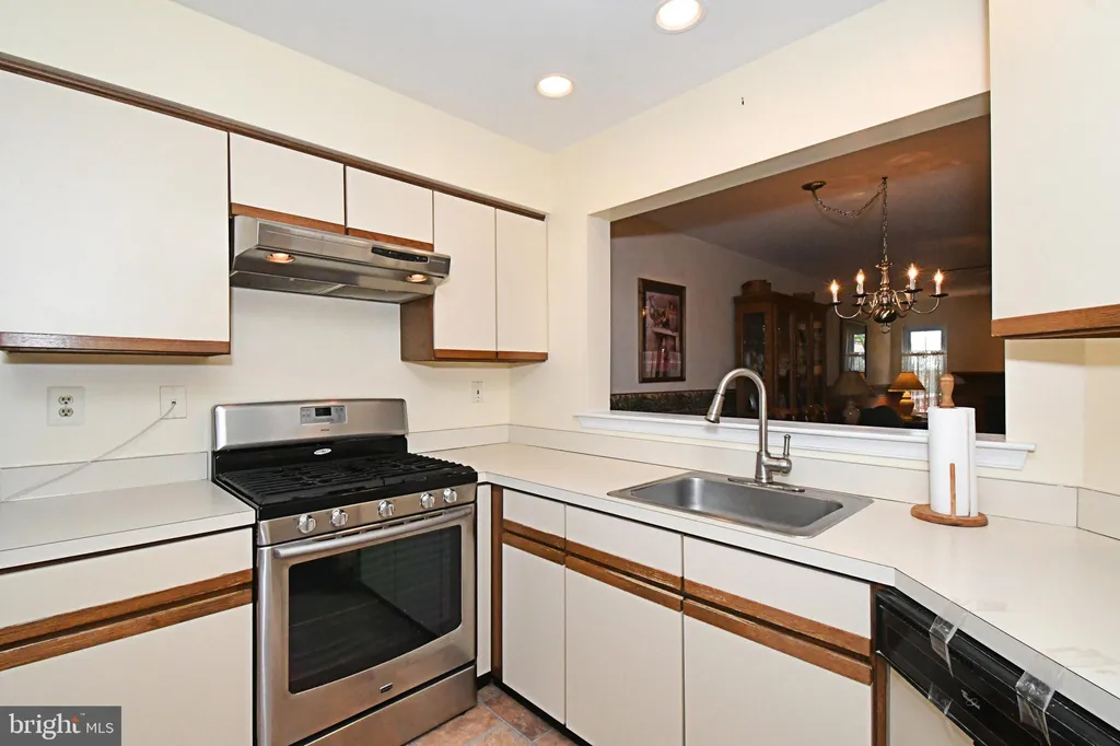 Additional image 4 of 331 Ivanhoe Court, Langhorne, PA 19047