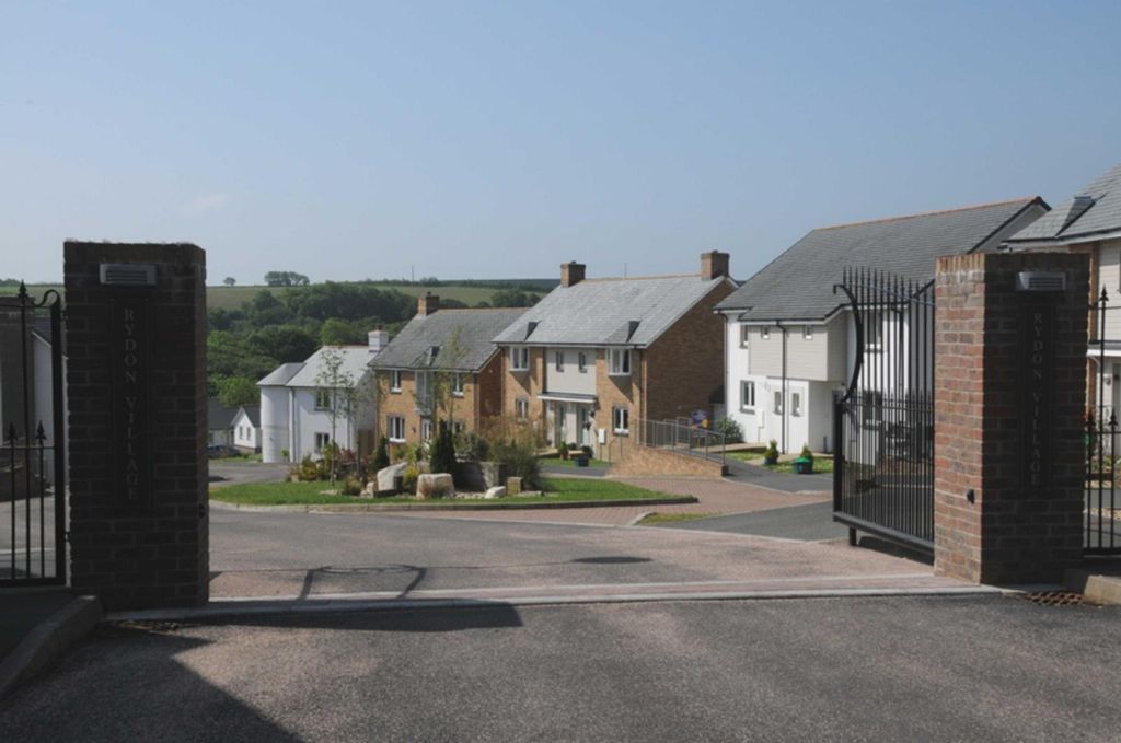 2 bed detached house for saleHolsworthy, Devon EX22