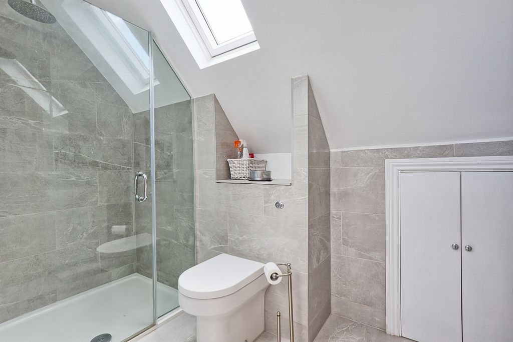 Additional image 42 of 6 bed detached house for saleErnest Road, Emerson Park RM11
