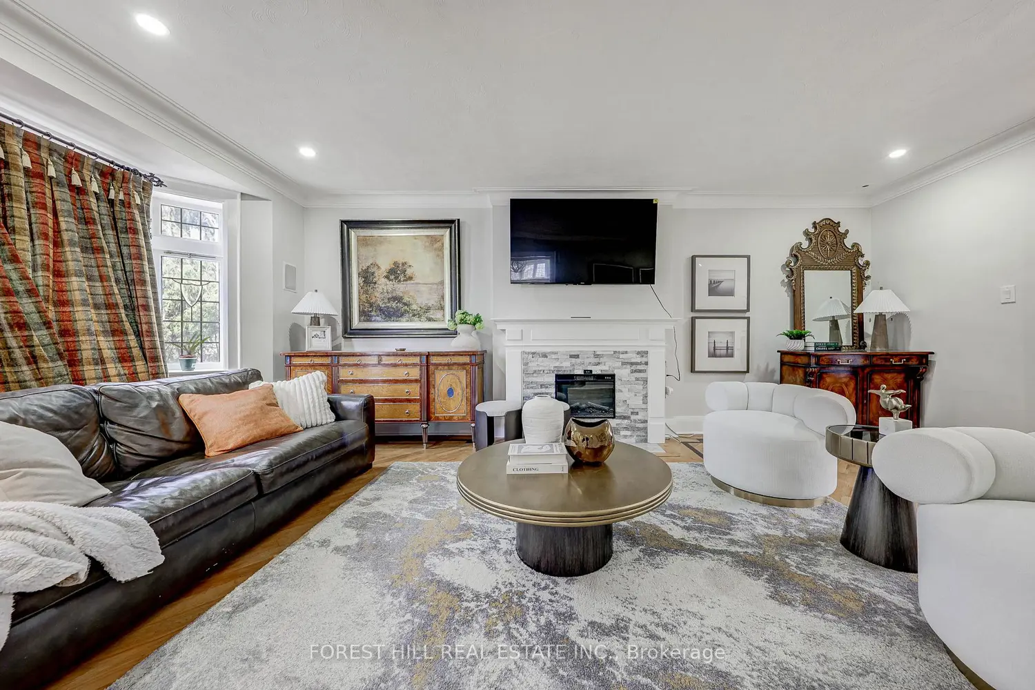 607 Spadina Road photo 4