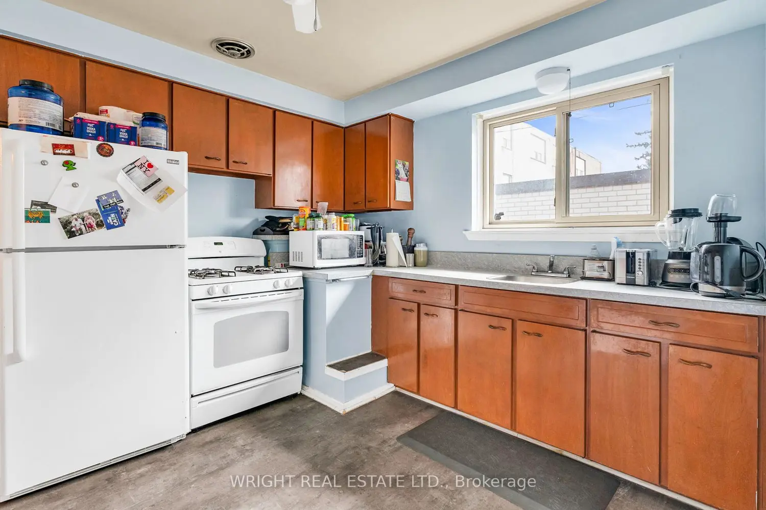 49 Tisdale Avenue photo 4