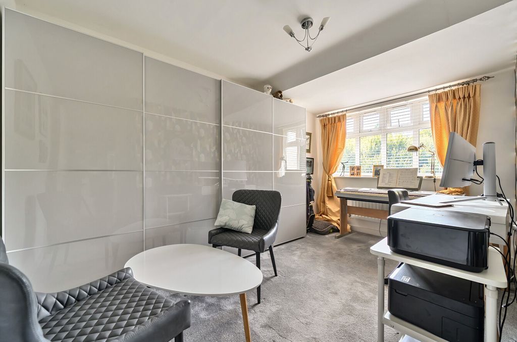 Additional image 12 of 3 bed flat for saleHindhead, Surrey GU26