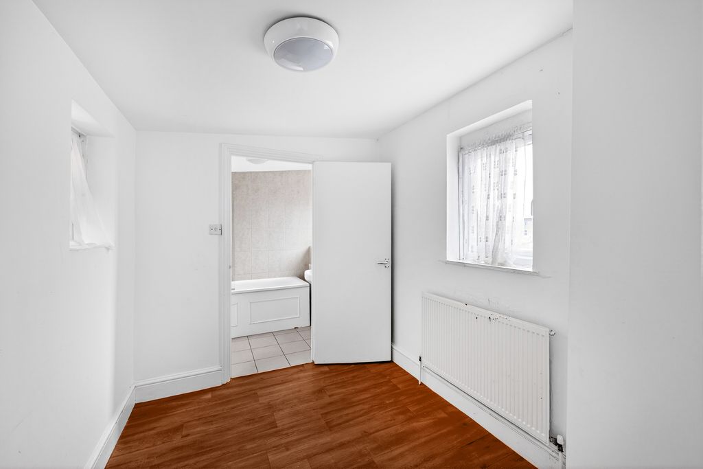 Additional image 15 of 5 bed detached house for saleWalton Road, Hoddesdon EN11