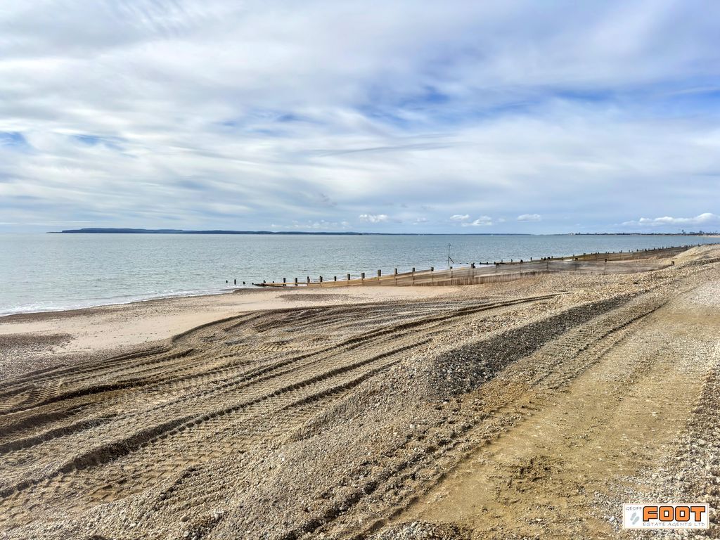 Additional image 6 of 2 bed flat for saleSouthwood Road, Hayling Island PO11