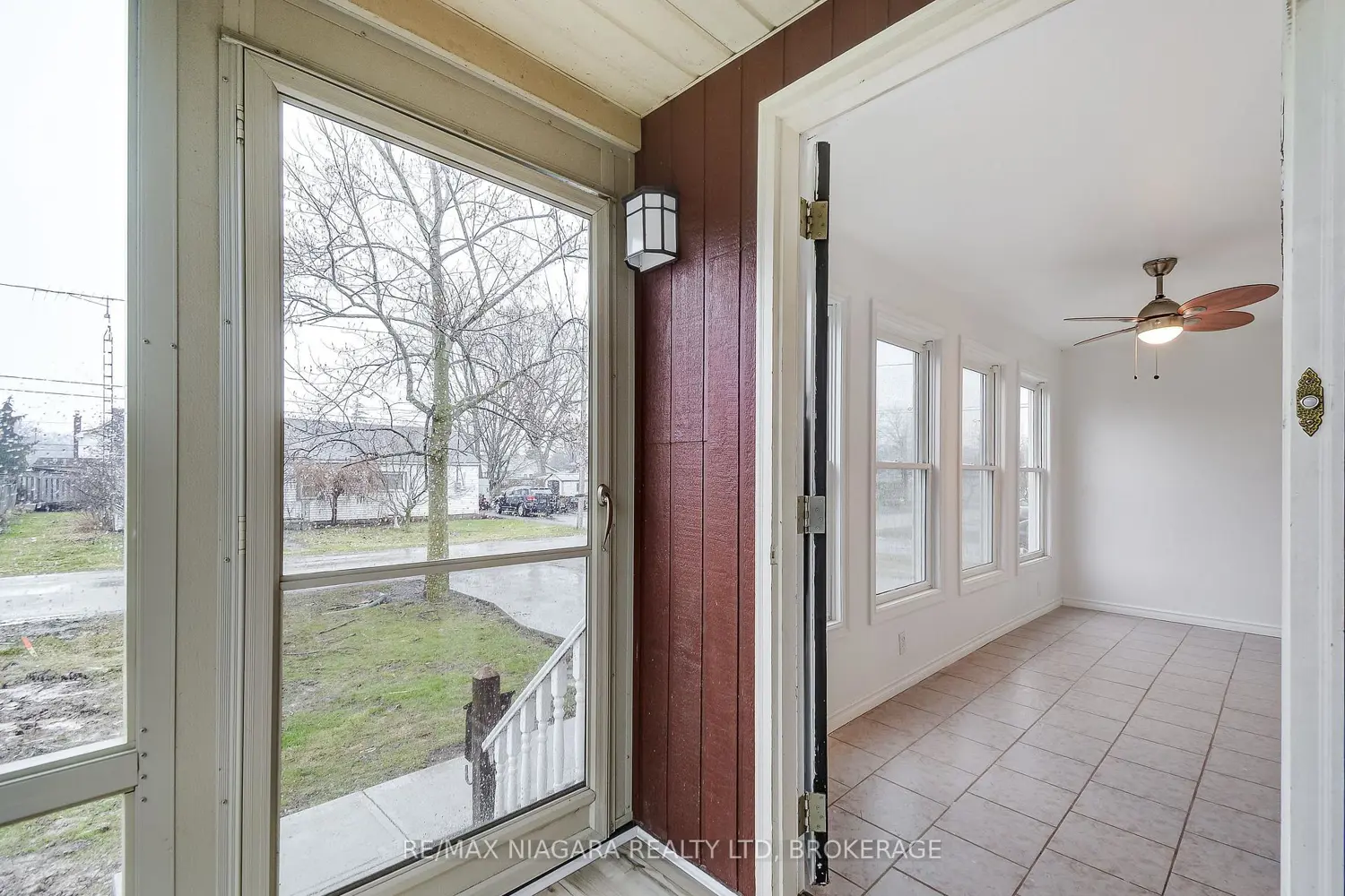 71 Joseph Street photo 2