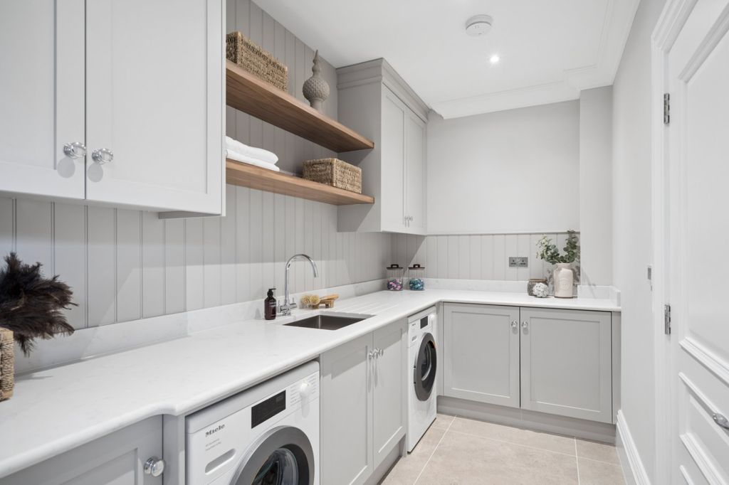 Additional image 8 of 5 bed detached house for saleCritchmere Hill, Haslemere, Surrey GU27