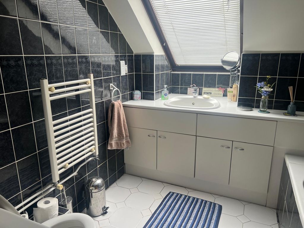 Additional image 11 of 3 bed flat for saleYewlands, Hoddesdon EN11