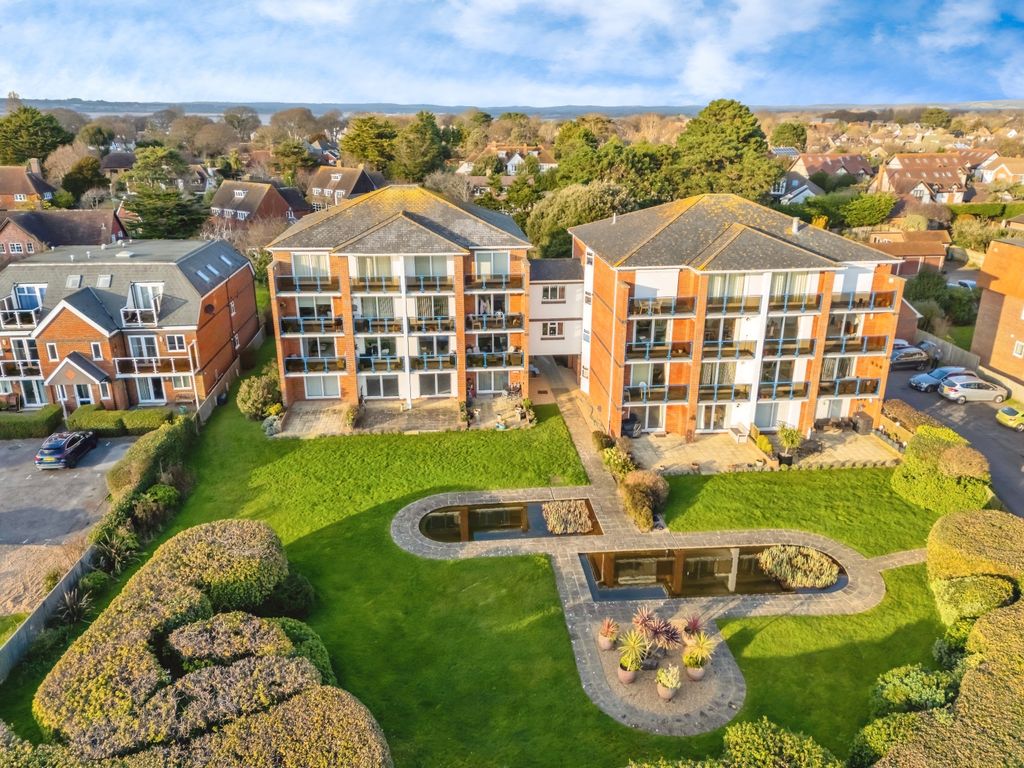1 bed flat for sale390 Sea Front, Hayling Island PO11