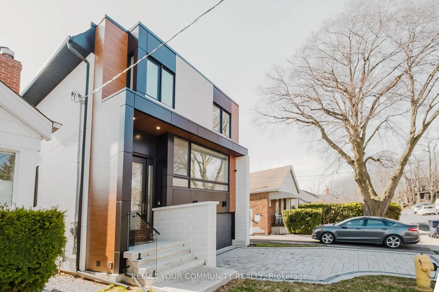 360 Woodmount Avenue photo 2