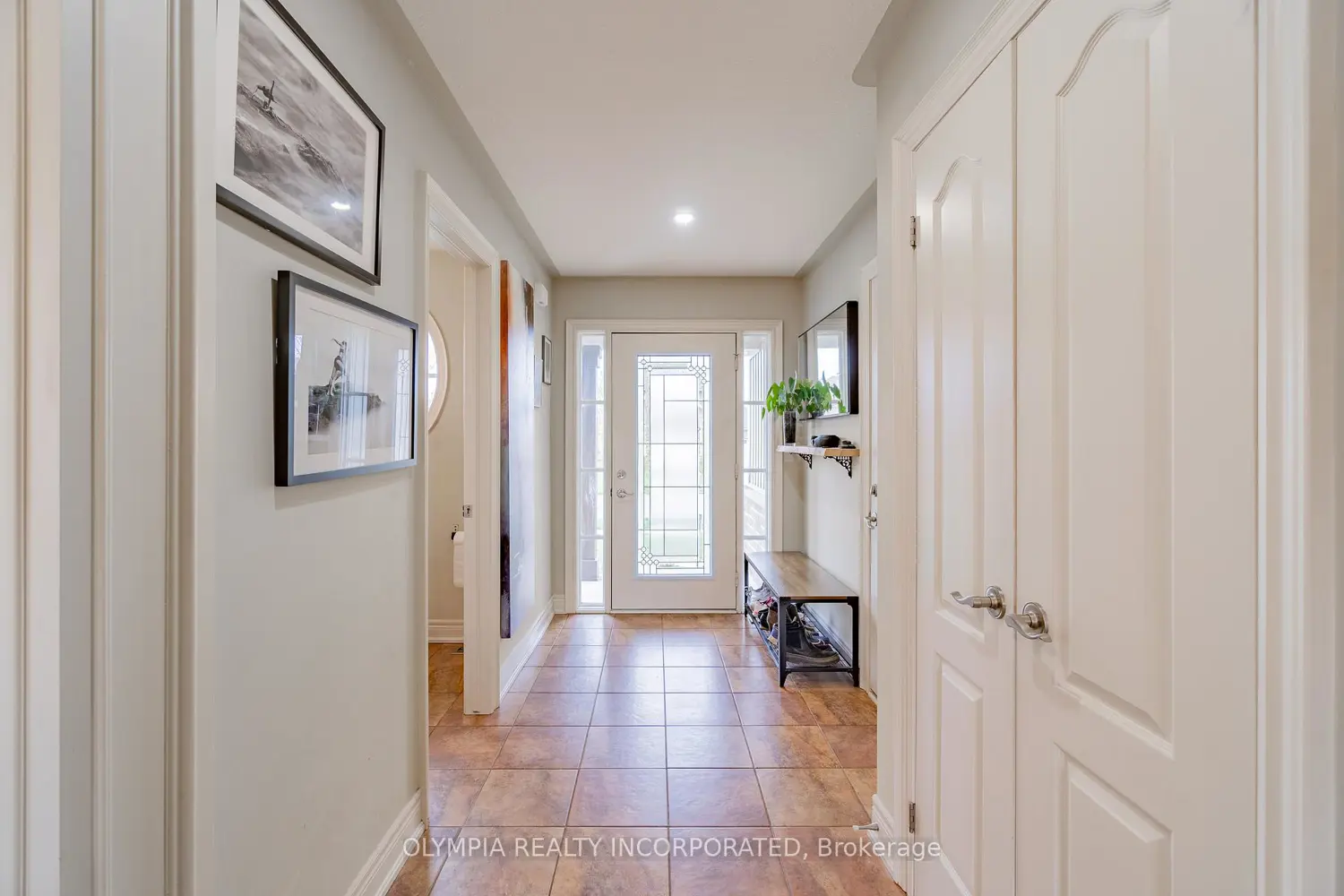 3897 Settlers Cove Drive photo 2