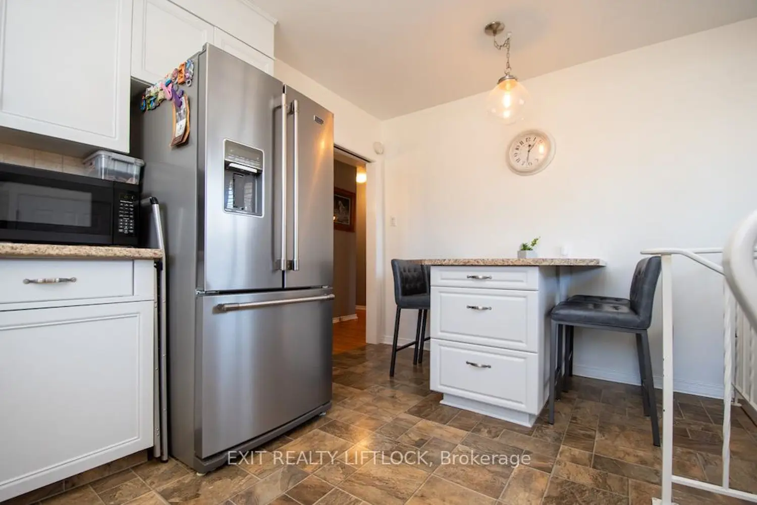 871 Westdale Avenue photo 5